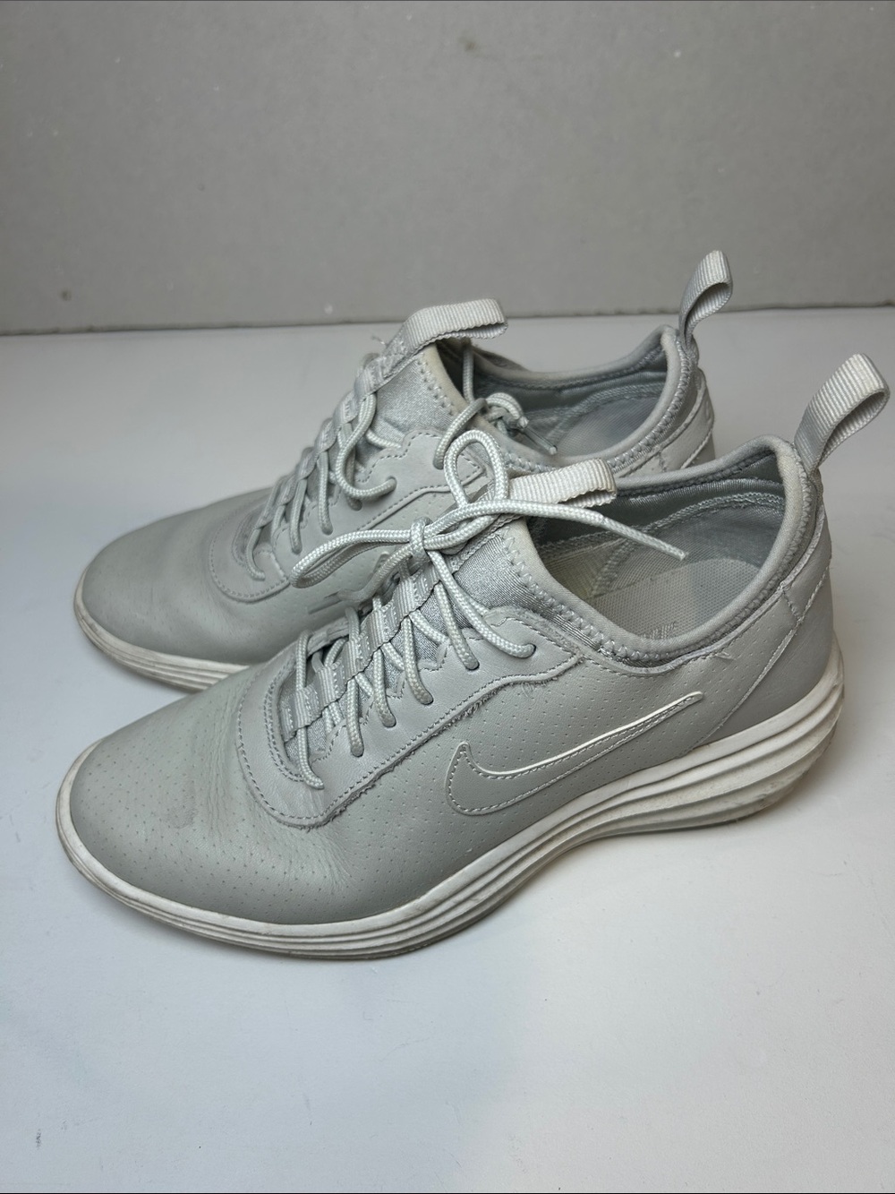 Nike LunarElite Sky Hi  Women's Light Grey Lace-Up Athletic Sneakers